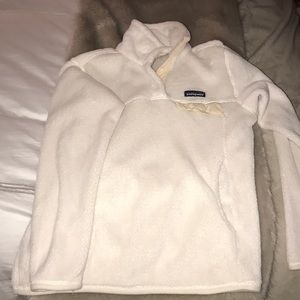 Patagonia white pullover sweatshirt